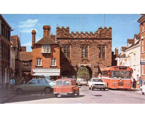POSTCARDS - ASSORTED  Approximately 690 modern cards, comprising veteran and vintage motor cars; 1960s and later British topo