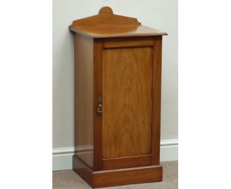 Edwardian walnut bedside cabinet, panelled door, shaped pediment (W41cm, H88cm, D36cm), and brass firescreen with bevelled mi