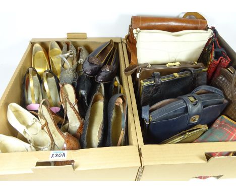Pair Hanan-Gingell ladies shoes, other 1920's-30's shoes, lizard skin handbag and other Vintage handbags in two boxes    Cond