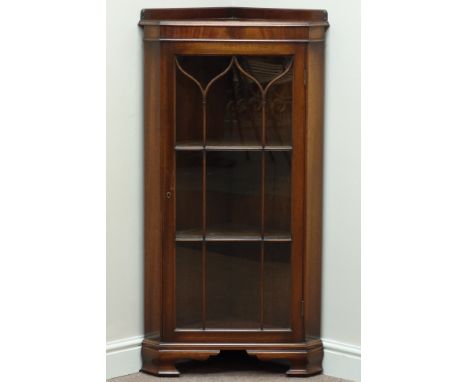 Georgian style mahogany corner cabinet, astragal glazed door, ogee bracket feet, W64cm, H122cm, D40cm   Condition Report   Cl