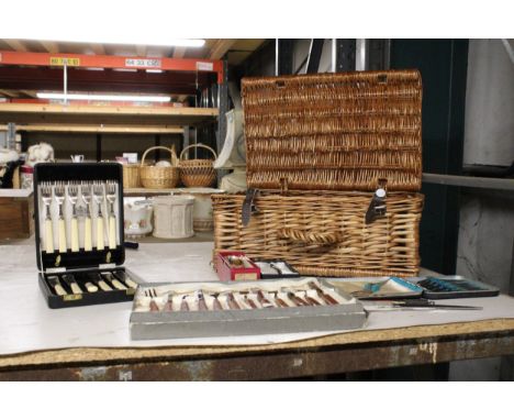 A QUANTITY OF BOXED VINTAGE FLATWARE TO INCLUDE ELKINGTON KNIVES AND FORKS PLUS A WICKER BASKET