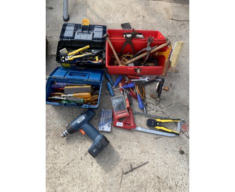 A LARGE ASSORTMERNT OF HAND TOOLS TO INCLUDE DRILL BITS, SCREW DRIVERS AND PLIERS ETC