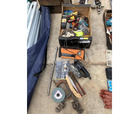 AN ASSORTMENT OF TOOLS TO INCLUDE A G CLAMP, A BLACK AND DECKER SANDER AND FILES ETC