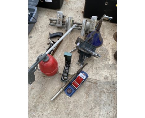 AN ASSORTMENT OF TOOLS TO INCLUDE A WOOD VICE AND TWO WOOD PLANES ETC