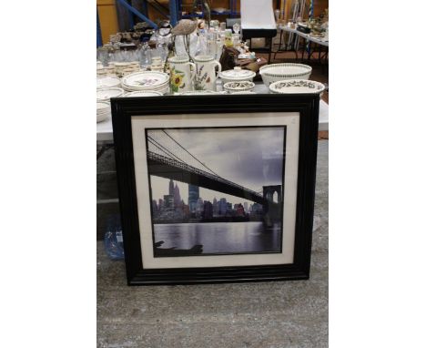 A LARGE FRAMED PHOTOGRAPHIC PRINT OF MANHATTAN BRIDGE, 89CM X 88CM