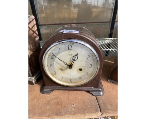A SMITHS ENFIELD BAKELITE CHIMING MANTLE CLOCK
