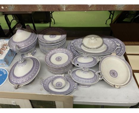 A QUANTITY OF VINTAGE 'GRECIAN BORDER' DINNERWARE TO INCLUDE SERVING TUREENS, VARIOUS SIZES OF PLATES, ETC