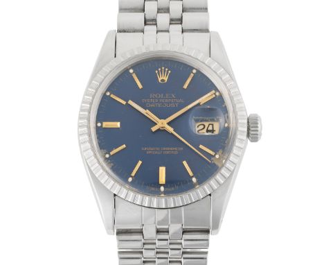 A GENTLEMAN'S SIZE STAINLESS STEEL ROLEX OYSTER PERPETUAL DATEJUST BRACELET WATCHDATED 1985, REF. 16030 WITH BLUE DIAL, ACCOM