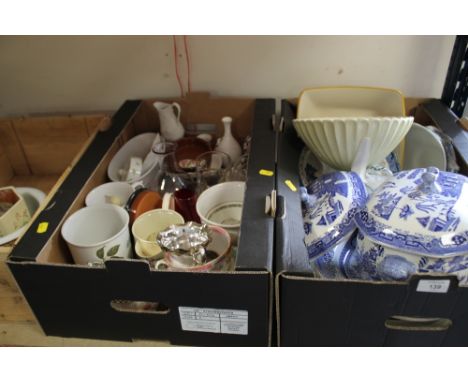 TWO TRAYS OF ASSORTED CERAMICS TO INCLUDE BLUE AND WHITE WILLOW PATTERN, SPODE MEADOW GLORY FOOTED BOWL ETC.