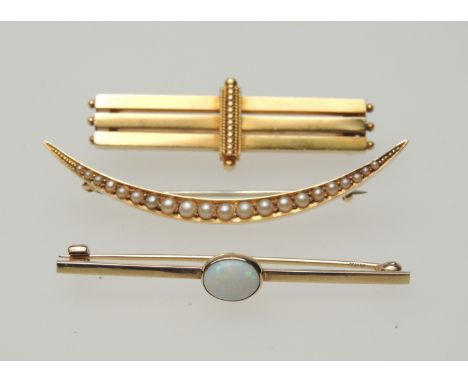 Edwardian 15ct gold triple bar brooch, 45mm, weight approx. 4.3g; also a 15ct gold and split pearl crescent brooch, 55mm, gro