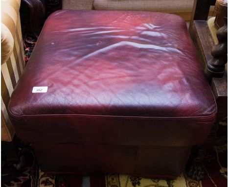 LEATHER POUFFE