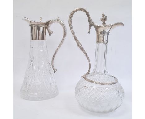 Modern silver-mounted cut glass claret jug by Mappin & Webb, Birmingham 1986, the flared glass body with cut decoration with 