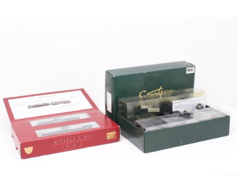 Model Railway: A boxed Spectrum, On30 Scale, 2-8-0 locomotive and tender, Reference No. 25998. Together with another boxed IH