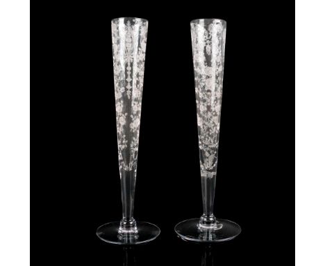 Engraved Jazz Glass Shaker with 2 Stemmed Cocktail Glasses Purple