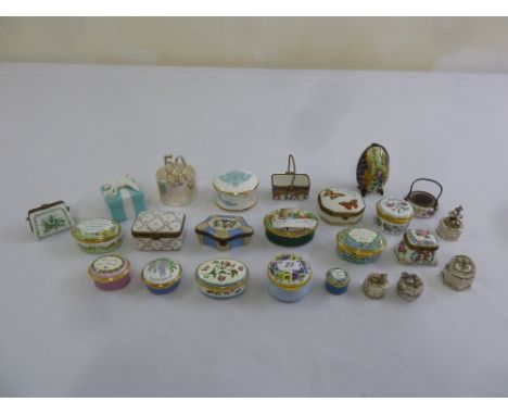 A quantity of collectables to include trinket boxes, snuff boxes and patch boxes by Tiffany and Halcyon Days   (23)
