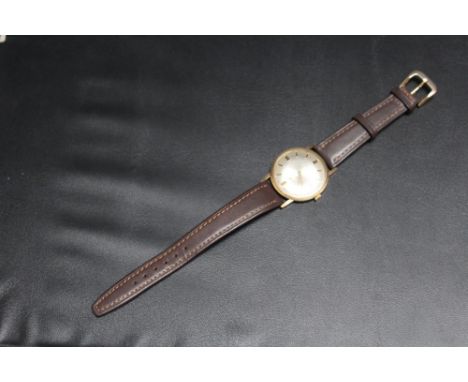 A ROTARY 21 JEWEL DATE WRIST WATCH, Dia 3.5 cmCondition Report:currently ticks on winding - working capacity unknown