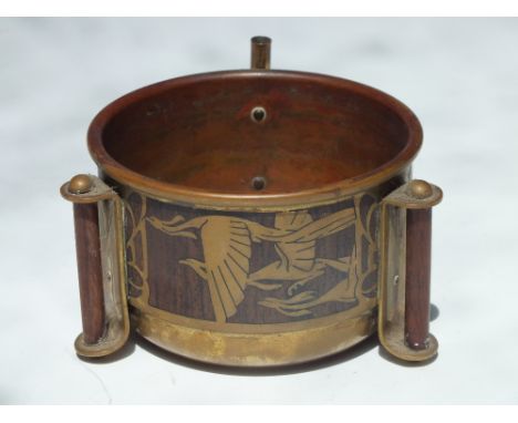 AN UNUSUAL JAPANESE / ARTS AND CRAFTS STYLE INLAID BRASS VESSEL/ INCENSE BURNER, the brass body with wooden inlay depicting c