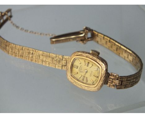 A HALLMARKED 9 CARAT GOLD ROTARY 21 JEWEL WRIST WATCH, approx weight 18.6g, Dia 1.5 cmCondition Report:currently ticks on win