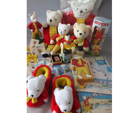 A QUANTITY OF MID TO LATE 20TH CENTURY RUPERT BEAR COLLECTABLES, comprising a Rupert Bear single duvet cover and pillowcase i