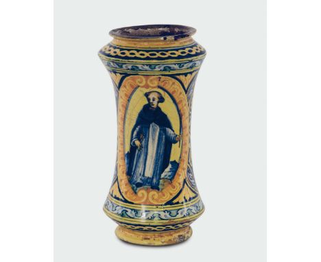 Albarello Faenza, seconda metà del XVI secolo, Maiolica a gran fuoco in policromia, altezza cm 29,2 Lievi restauri alla bocca