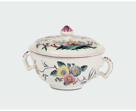 Tazza da brodo Bologna, Rolandi e Giuseppe Finck 1765 - 1767, Maiolica a gran fuoco in policromia, altezza cm 11,5 circa, dia