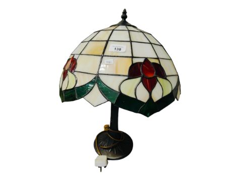 TIFFANY STYLE LAMP 