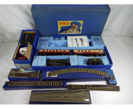 Model Railways - Hornby-Dublo OO gauge Duchess of Montrose passenger train set reference # EDP12 with small quantity of boxed
