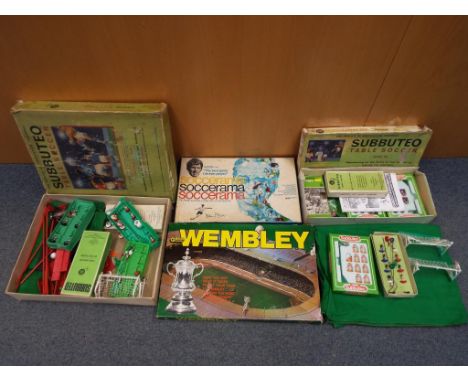 Subbuteo - a quantity of Subbuteo table soccer equipment to include Continental Club Edition (items unchecked for completenes