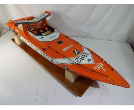 R/C boats - ABC Hobby unboxed 1882 Cesa battery powered boat Est £40 - £60. [2]