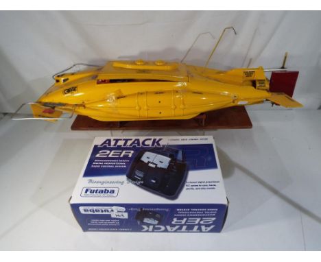 R/C boats - unboxed battery powered HFM Deep Dive VI submarine with Futaba 2 channel radio control in box Est £40 - £60. [2] 