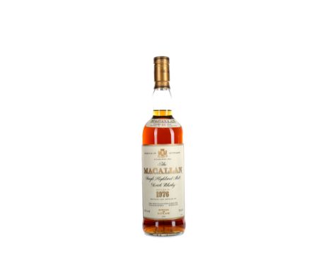MACALLAN 1976 18 YEARS OLD Single Malt Scotch Whisky Matured in sherry wood, bottled 1994. 70cl, 43% volume.