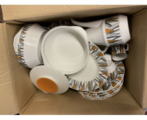 A Arthur woods Dinner and tea service