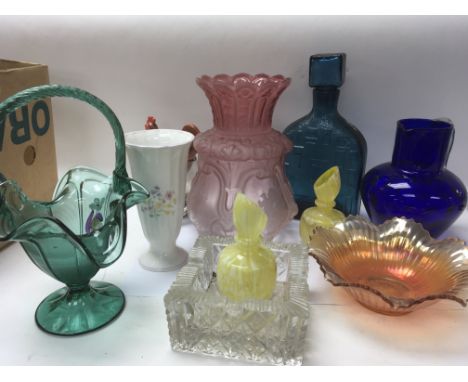 An acid etched oil lamp shade and a collection of art glass. (a lot)