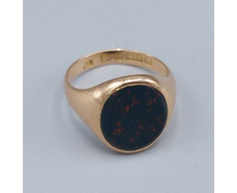 A 15ct gold stone set Signet ring, 4.5gms, ring size L