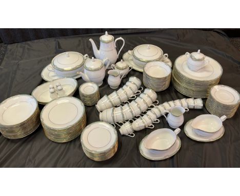 Approx 100 piece Noritake 'Glenabbey' pattern dinner, tea and coffee service. 