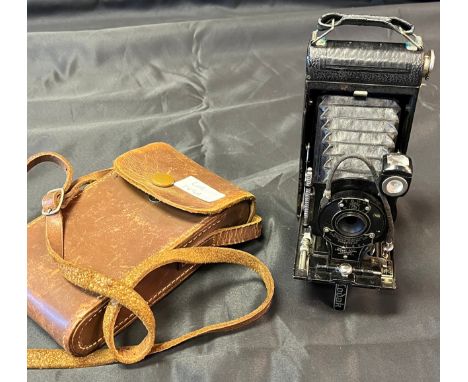 A Vintage Kodak Bellow camera with carry case. 