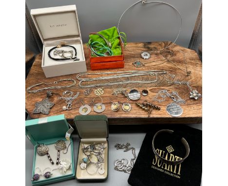 A Collection of silver jewellery to include Suarti bangle, silver and gold design earrings, Kit Heath bracelet and pendant, v