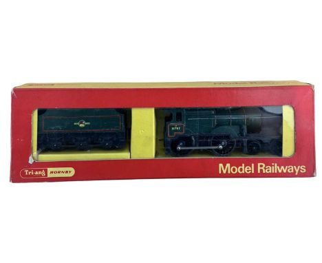 A boxed Hornby/Triang 00 gauge R350 0-4-0 R.36 Locomotive and tender