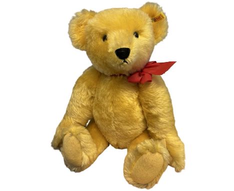 A large Steiff 1909 replica bear, 0165/51