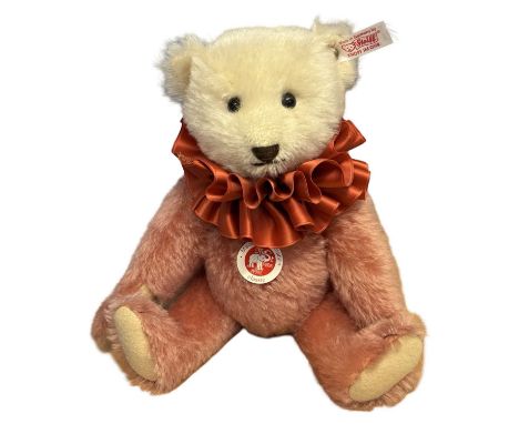 A vintage Steiff Dolly bear, 03572