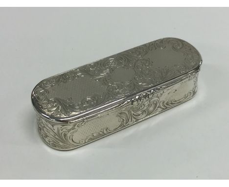 A good quality oval Georgian silver snuff box engraved with flowers and leaves. Birmingham 1845. By Nathaniel Mills. Approx. 