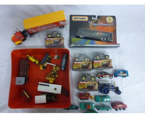 Group of Matchbox diecast models (22) both boxed and unboxed featuring Toy Fair Land Rover 2005, Walt Disney World Mattel Whe