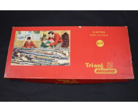 Boxed Triang OO gauge RS13 Electric Train Set complete with engine coaches and track, some wear but gd overall 