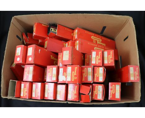 45 Boxed Triang & Hornby OO gauge items of rolling stock to include R328 Pullman Brake 2nd Car, R228 Pullman 1st Car (Mary), 