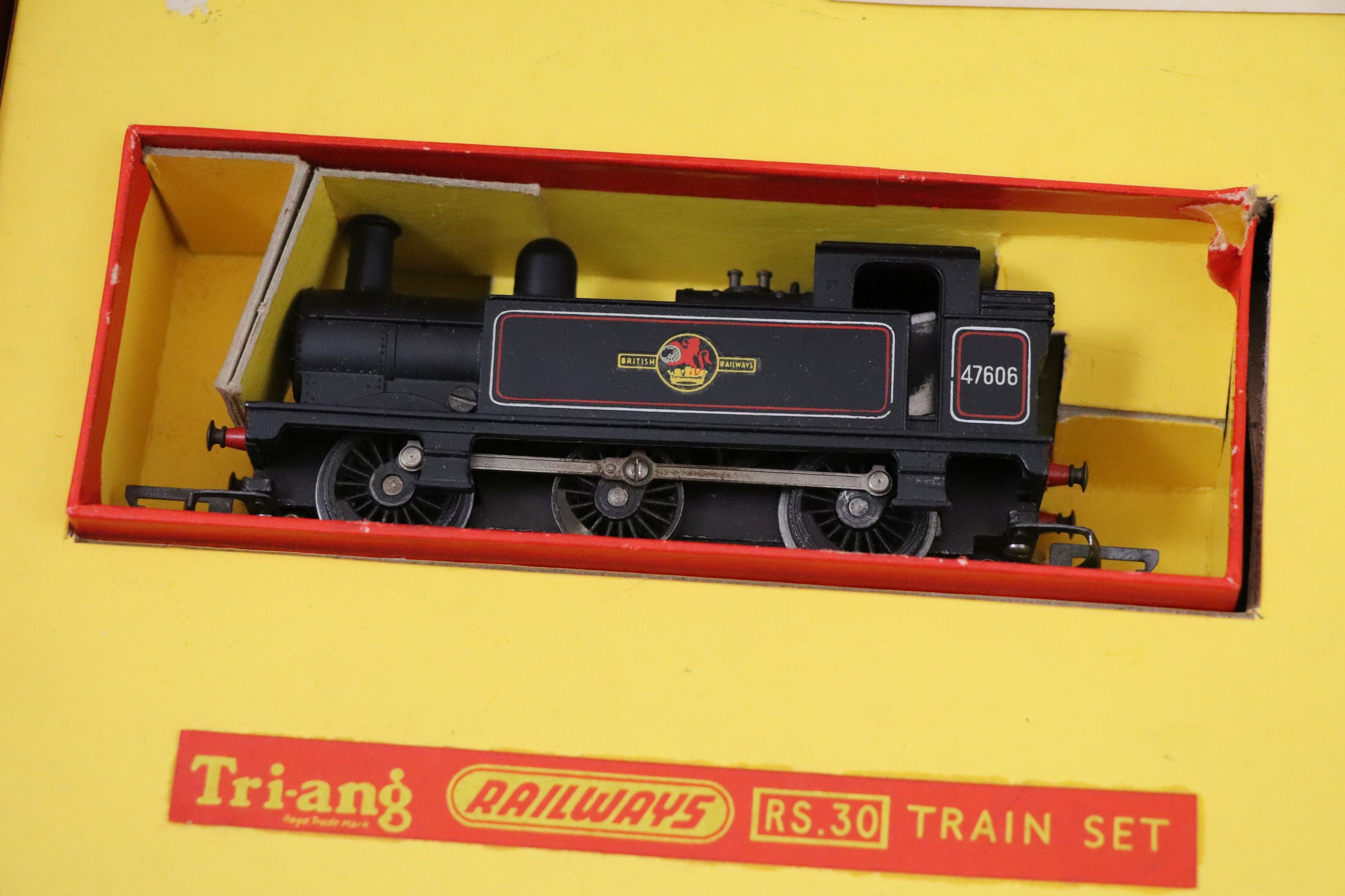 Three boxed Triang OO gauge model railway train sets to include RS24, RS30 & RS1 all appearing co