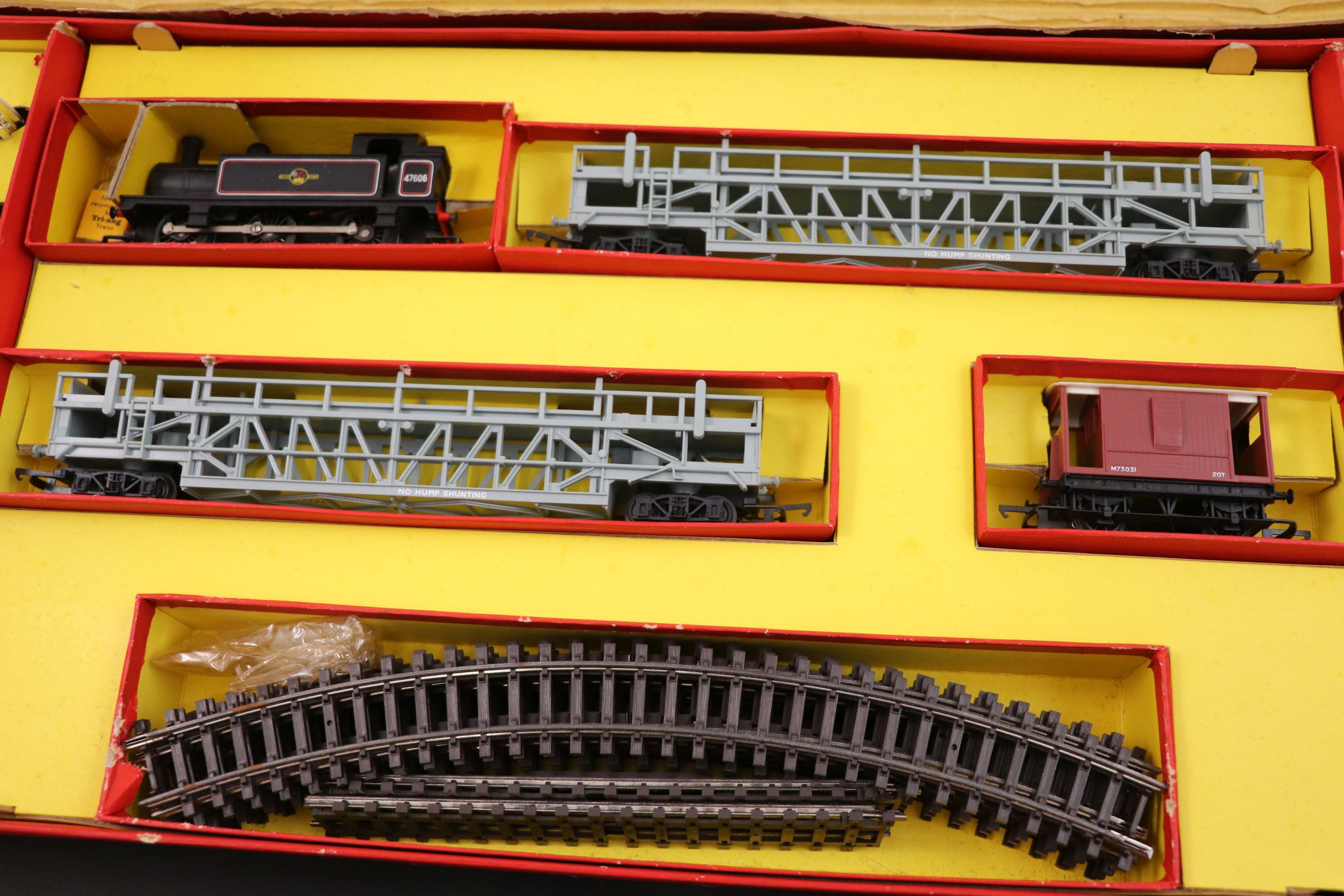 Boxed Triang Hornby RS62 CaraBelle train set complete with all cars