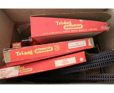 Large group of boxed Triang & Hornby model railway accessories to include R408 Turntable Electrically Operated, R161 Operatin