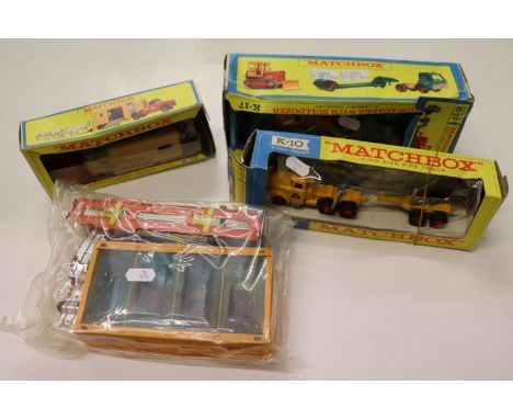 Three boxed Matcbox King Size models to include K18 Articulated Horse Van, K10 Pipe Truck and K17 Low Loader, diecast vg, box