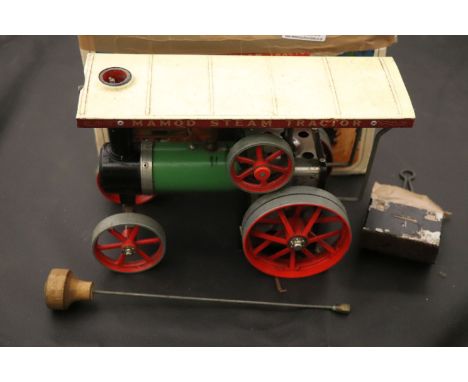 Boxed Mamod TE1a Traction Engine, repair to box