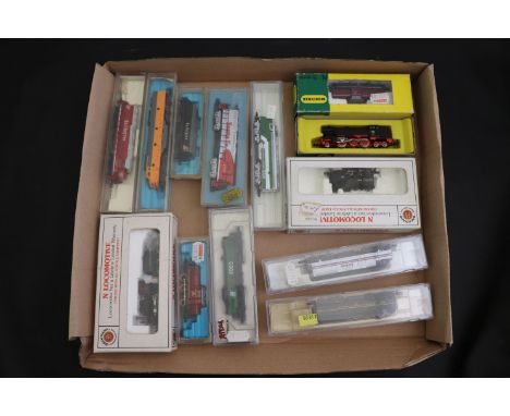 Collection of 13 N gauge engines to include Continental and American lines featuring Bachmann, Atlas, Life-Like etc, all with